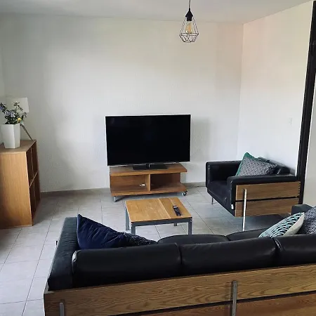 Avec Vue Panoramique Proche De La Conjux